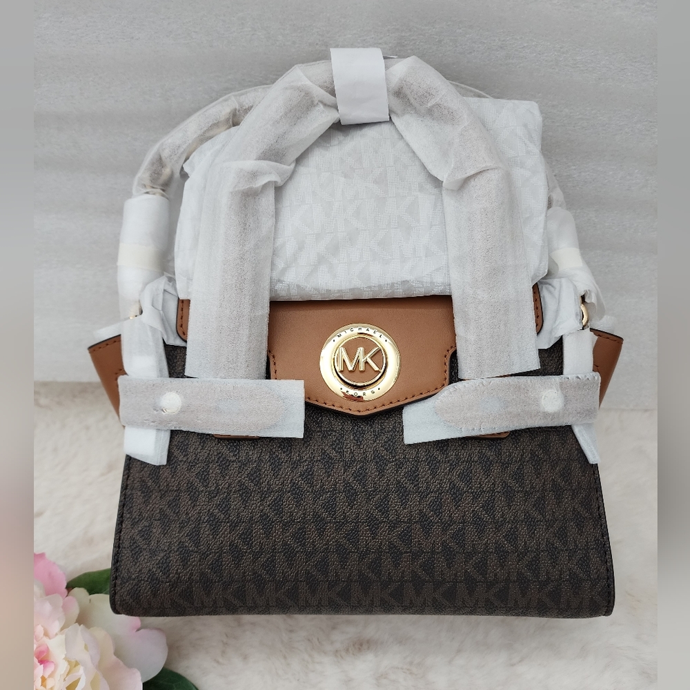 ❤️NEW MICHAEL MICHAEL KORSCarmen Small Logo and Leather Belted Satchel
